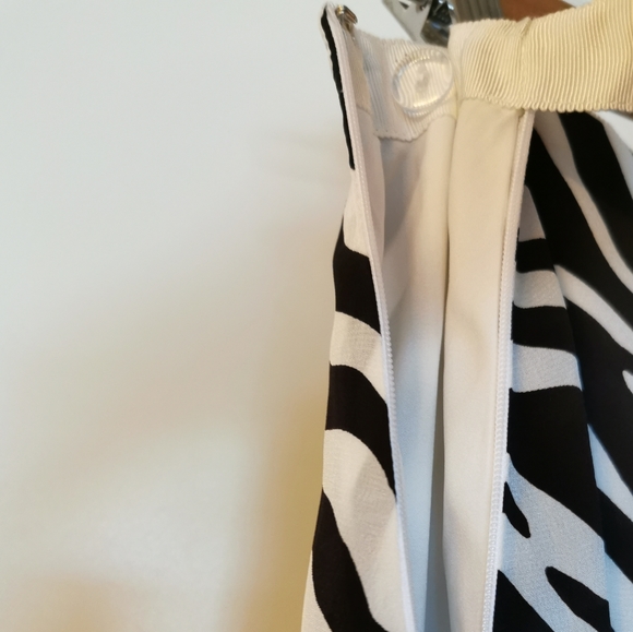 New Theory silk skirt - Picture 8 of 11